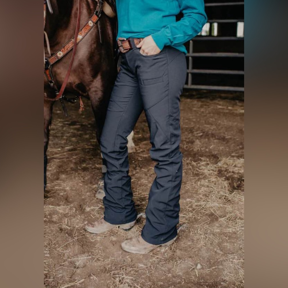 Cowgirl tuff Winter riding pants!🌵❄️ (Size 24-26)
